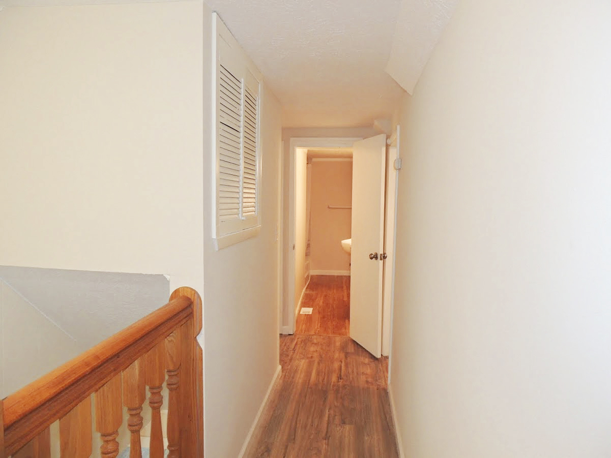 3 Bed – 1.5 Bath Bungalow for Rent in Eastlake | Enchanting! Image