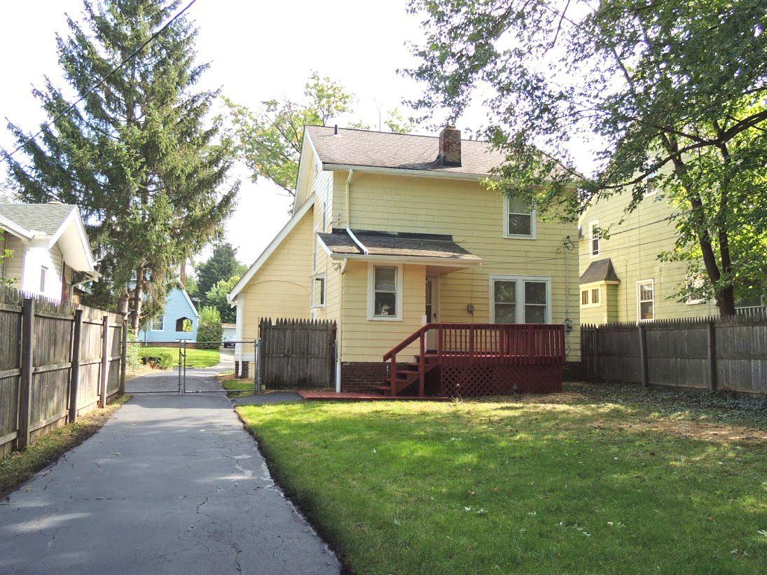Move-In Ready! 3 Bed – 1 Bath Colonial for Rent in Cleveland Heights! Image