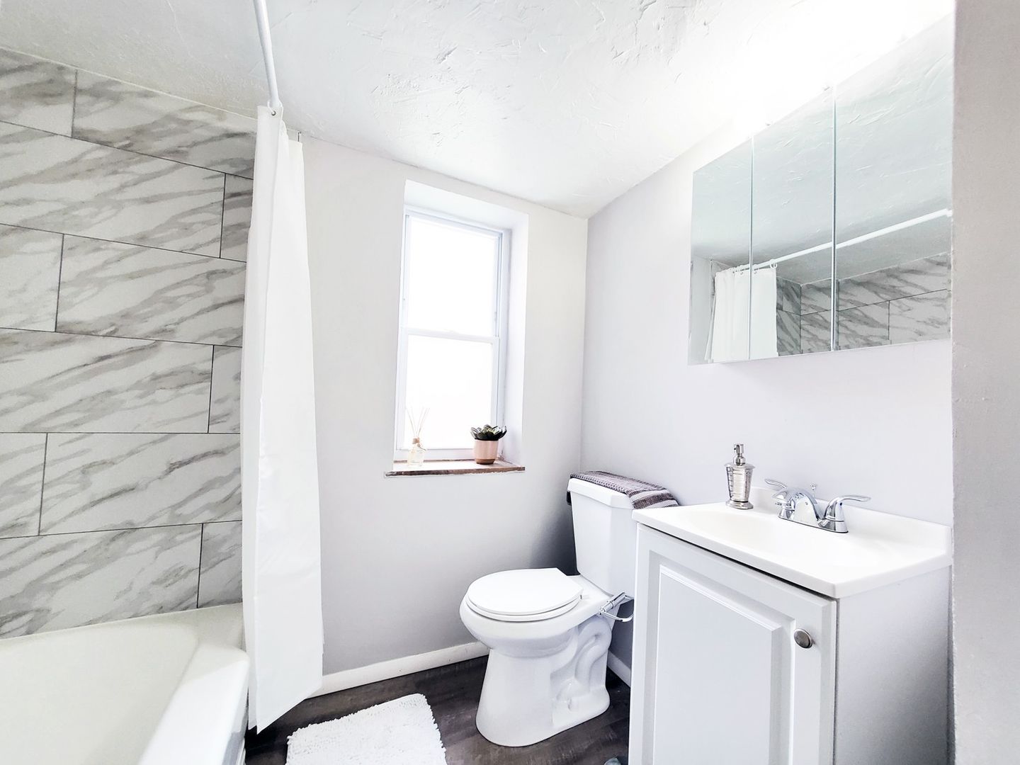 1 Bed – 1 Bath Apartment for Rent in Maple Heights | Newly Renovated! Image