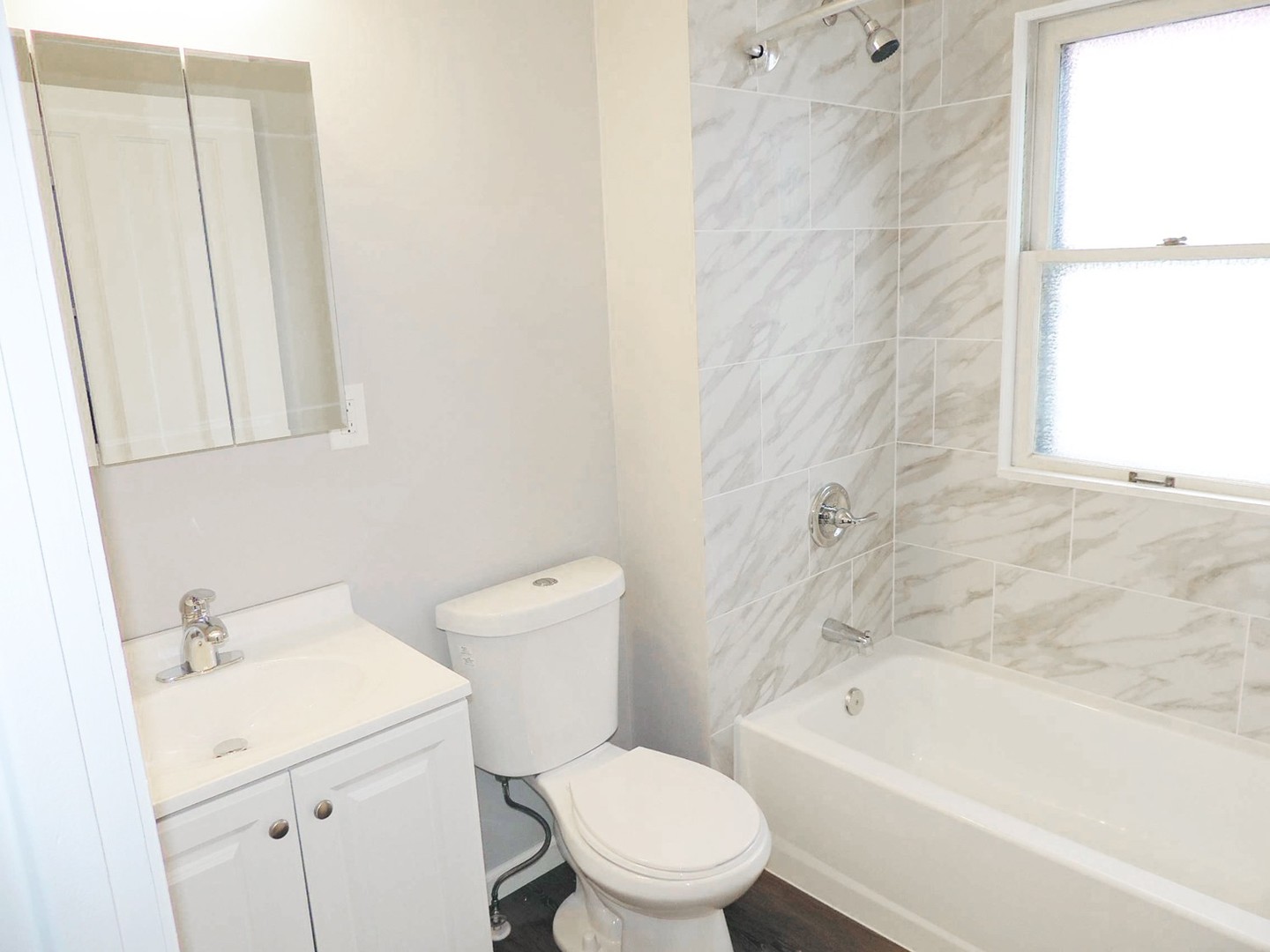 2 Bed – 1 Bath Move-In Ready 1st-Floor Unit for Rent in Shaker Heights! Image