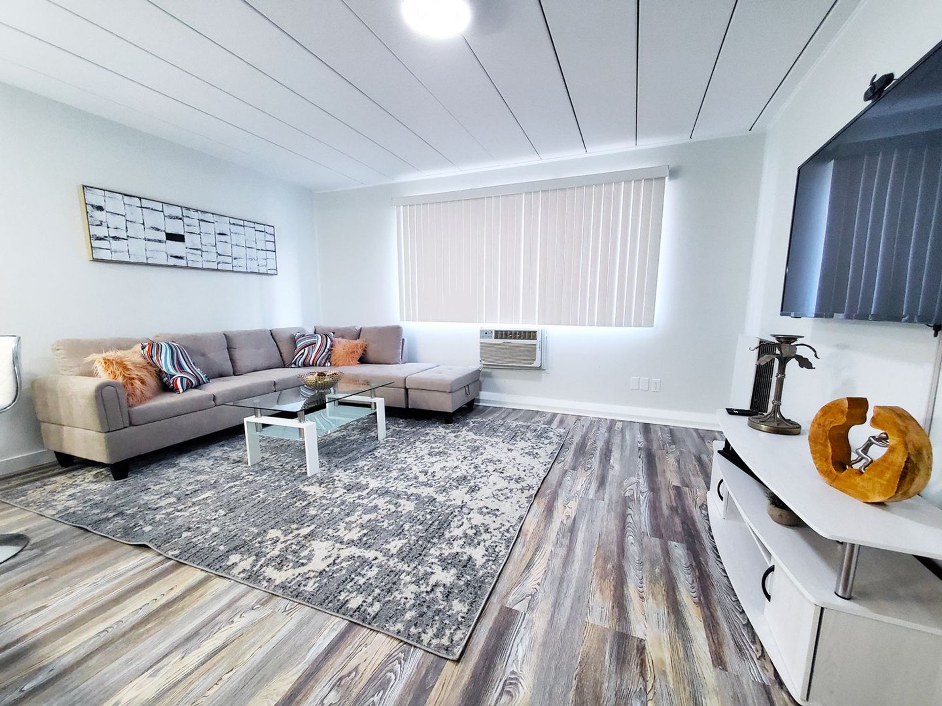 2 Bed and 1 Bath Apartments for Rent | Entirely Renovated Image
