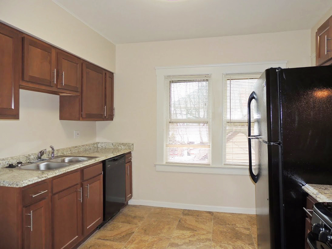 2 Bedroom – 1 Bathroom – Second Floor Unit Available | Completely Updated! Image