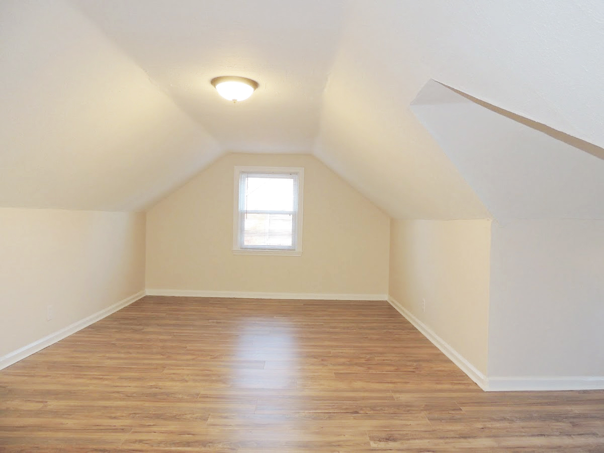 3 Bed – 1 Full Bath Cape Cod for Rent in Euclid | Unbelievably Beautiful! Image