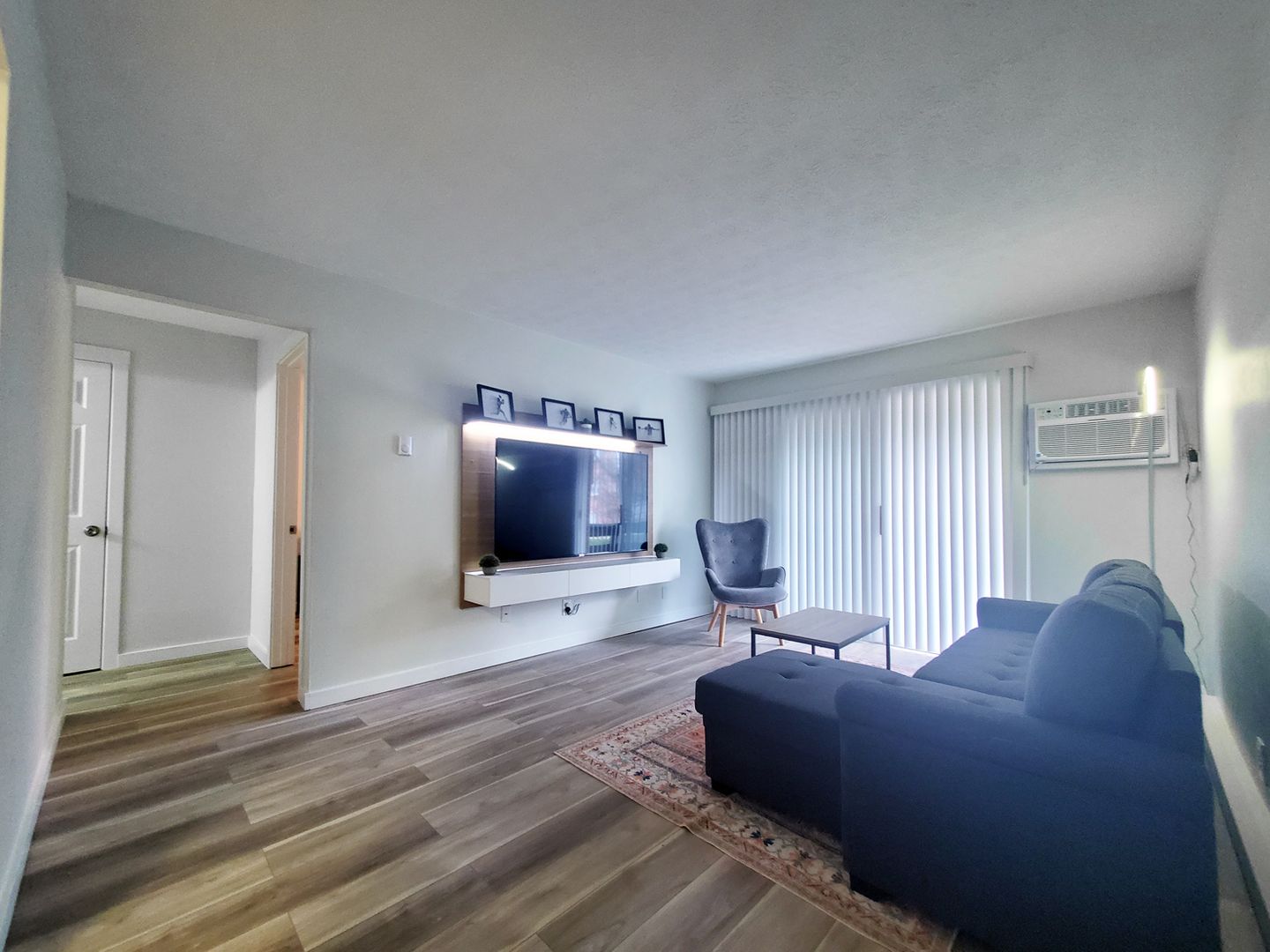 Newly Renovated Apartment 1 Bed/1Bath Image