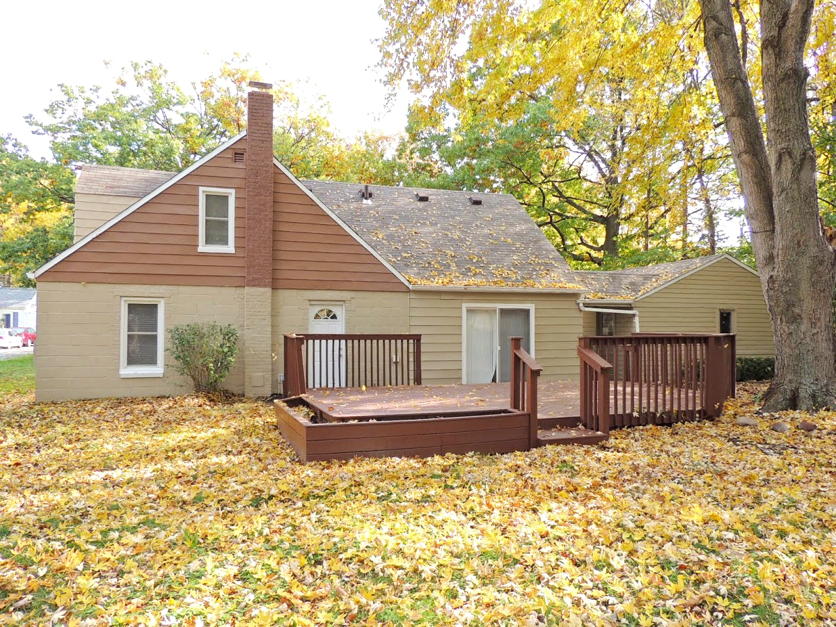 3 Bed – 1.5 Bath Bungalow for Rent in Eastlake | Enchanting! Image