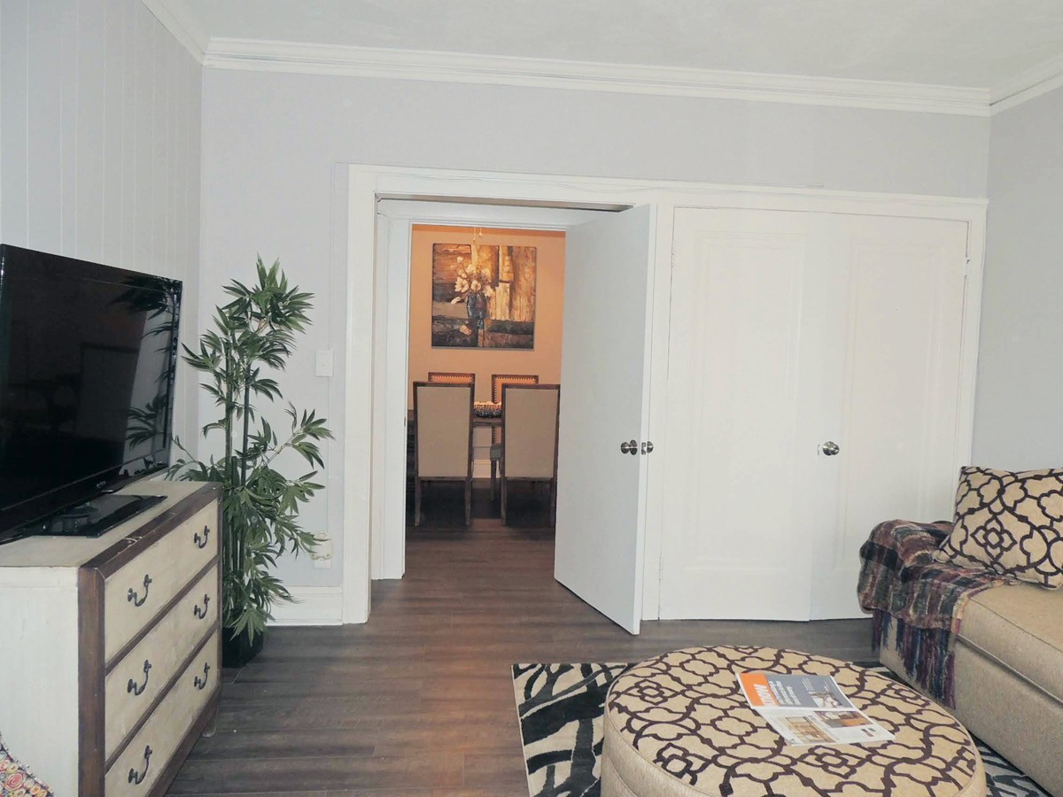 Renovated 2 Bed – 1 Bath Apartment for Rent! Image