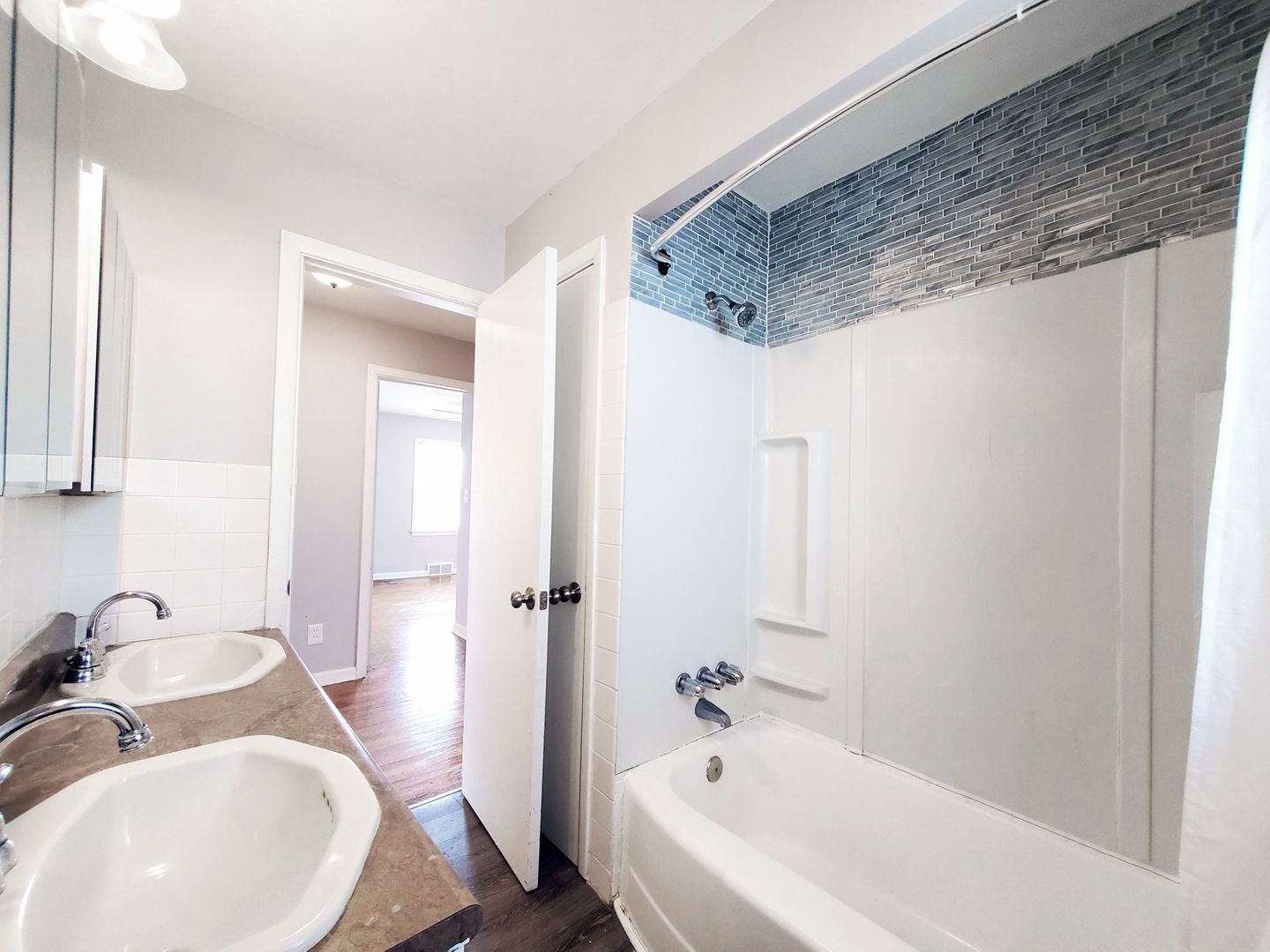 3 Bed – 1.5 Bath Cape Cod for Rent! Image