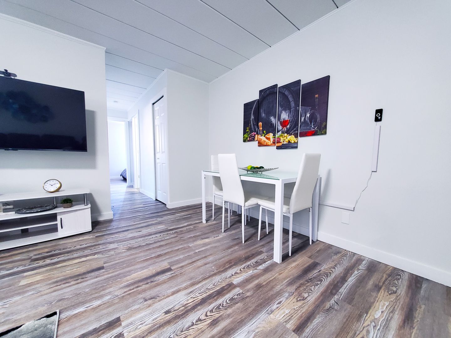 1 Bed and 1 Bath Apartments for Rent in Cleveland | Newly Renovated Image
