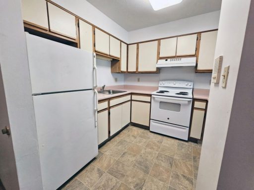 Elegant 1-Bedroom, 1-Bathroom Apartment in Ascension Village