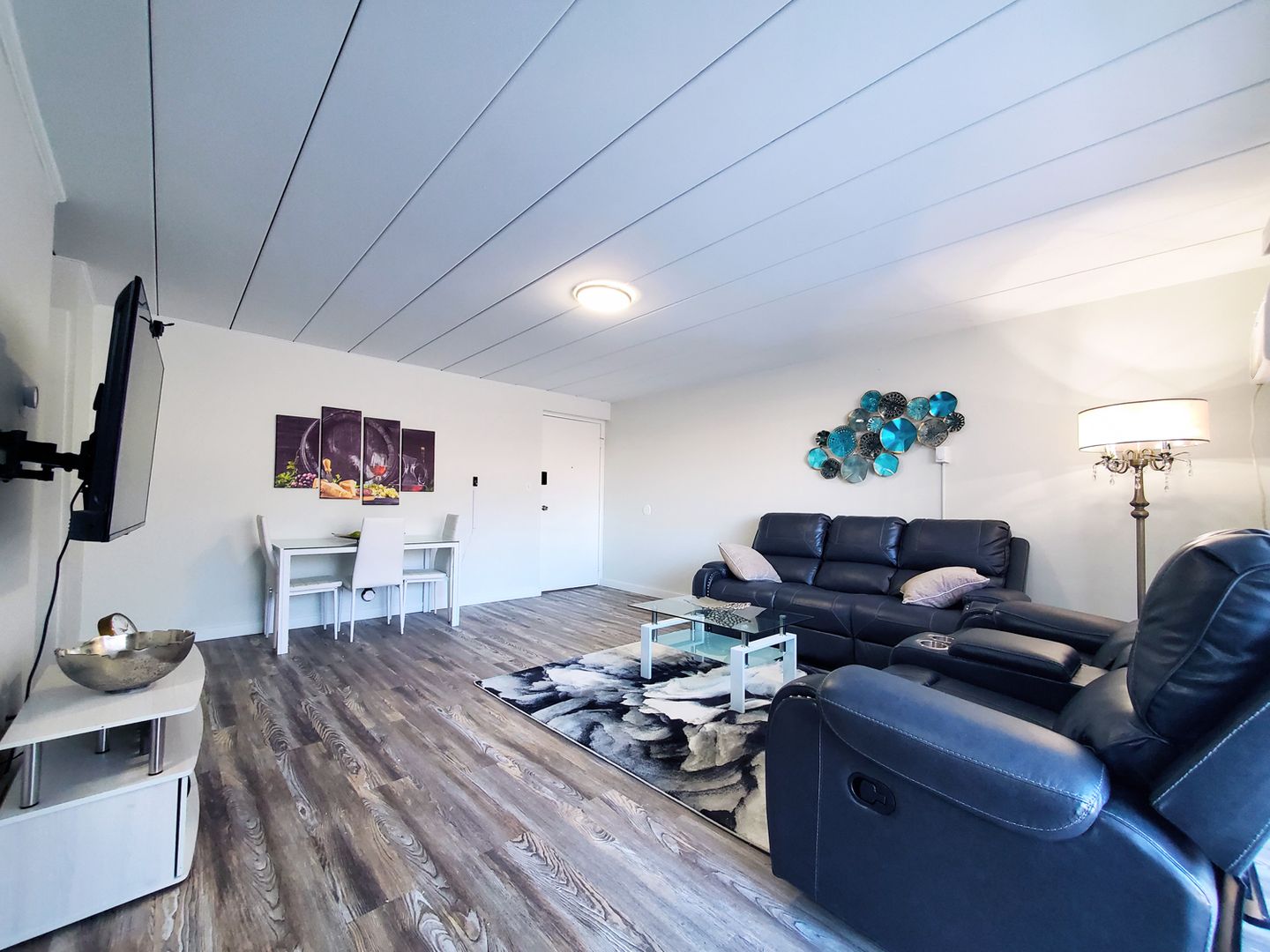 1 Bed and 1 Bath Apartments for Rent in Cleveland | Newly Renovated Image