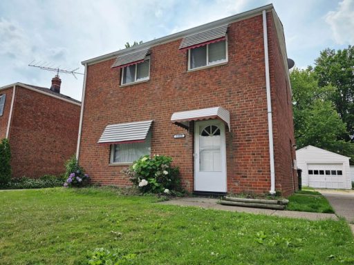 3 Beds and 1 Bath All Brick house available for rent!