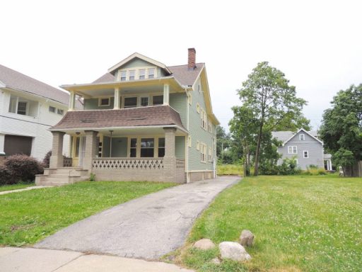 2 Bed – 1 Bath 3rd-Floor Unit for Rent!