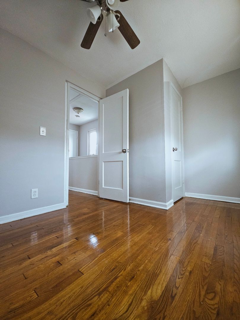 3 Beds and 1 Bath All Brick house available for rent! Image