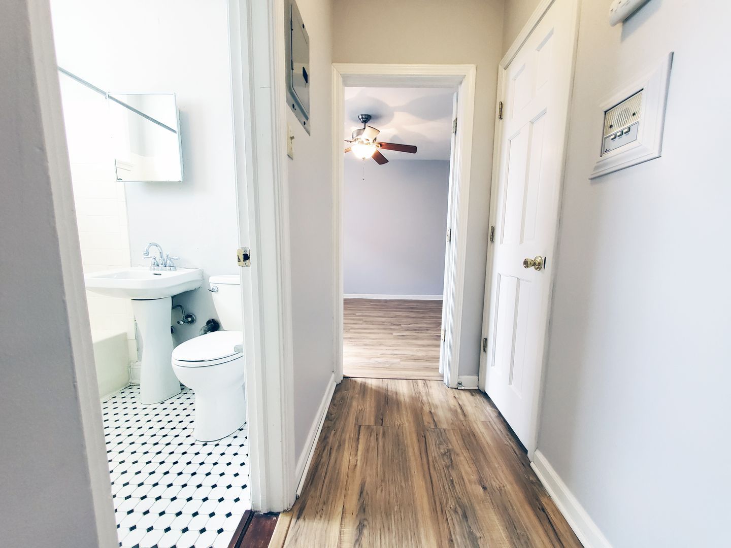 1 and 2-Bed Units for Rent – Prime Cleveland Heights Location! Image