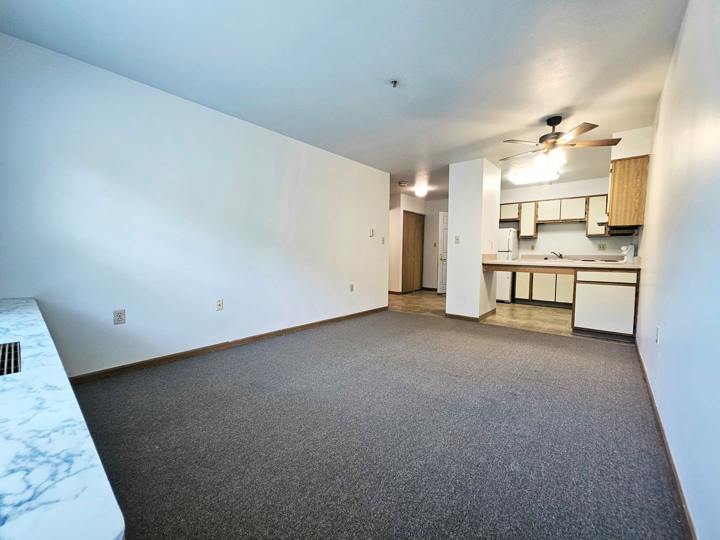 Elegant 2-Bedroom & 1-Bathroom Apartment in Ascension Village Image