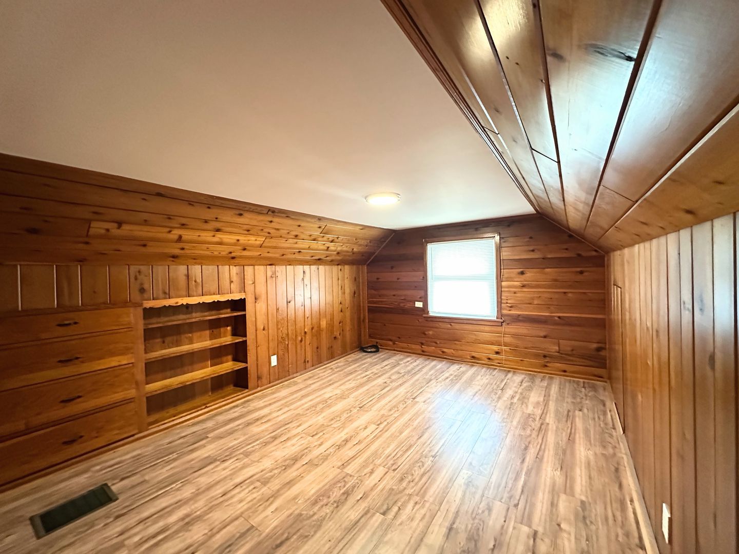 4 Bedroom Bungalow for Rent! Euclid, Ohio Image