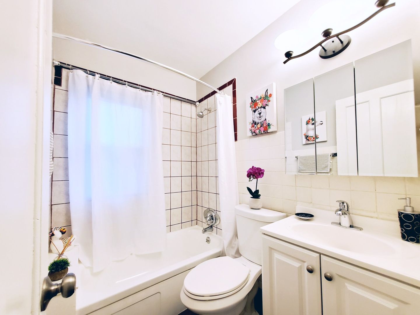 3 Bed – 1.5 Bath Cape Cod for Rent Image