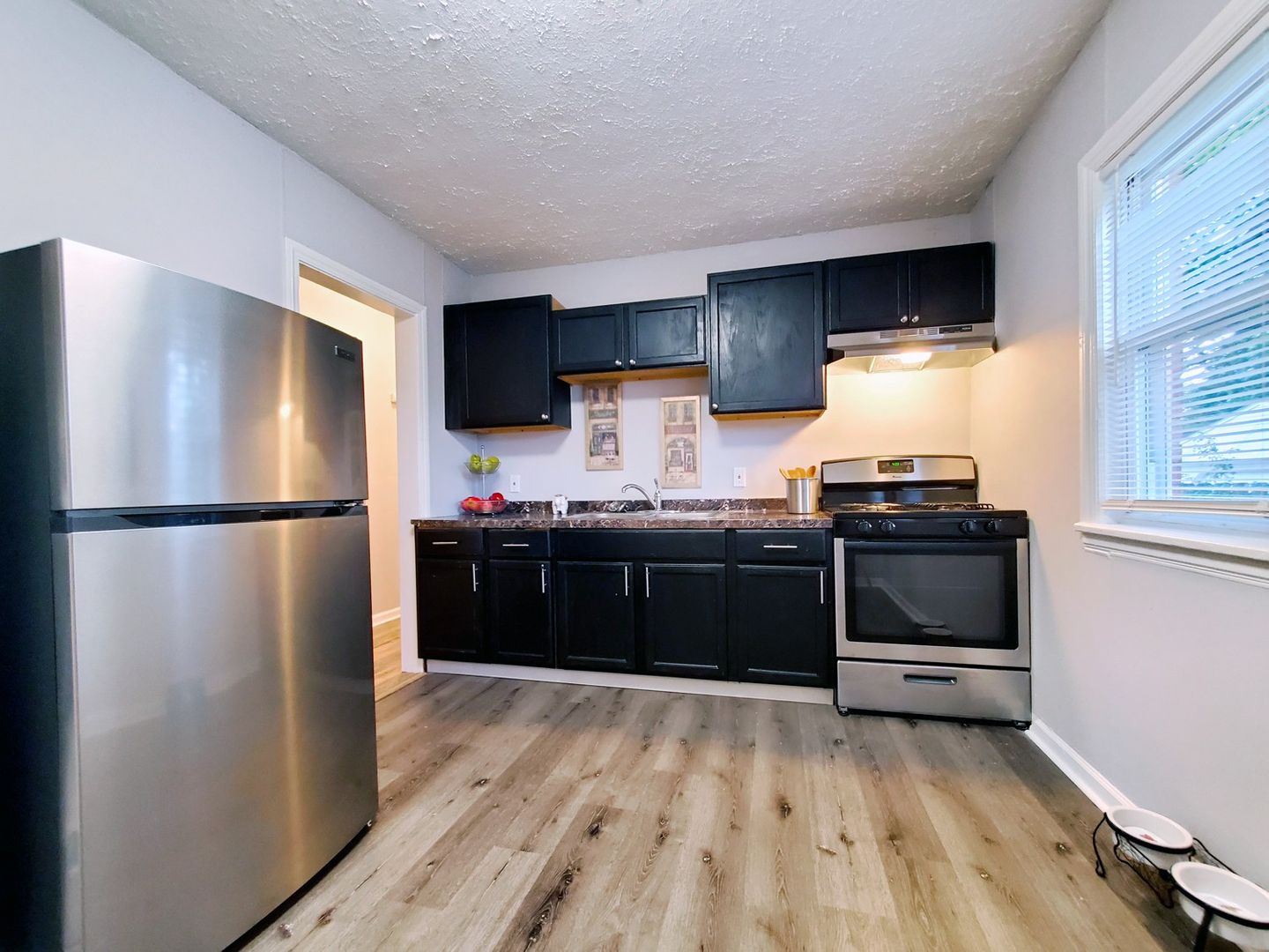 3 Bed – 1.5 Bath Cape Cod for Rent Image
