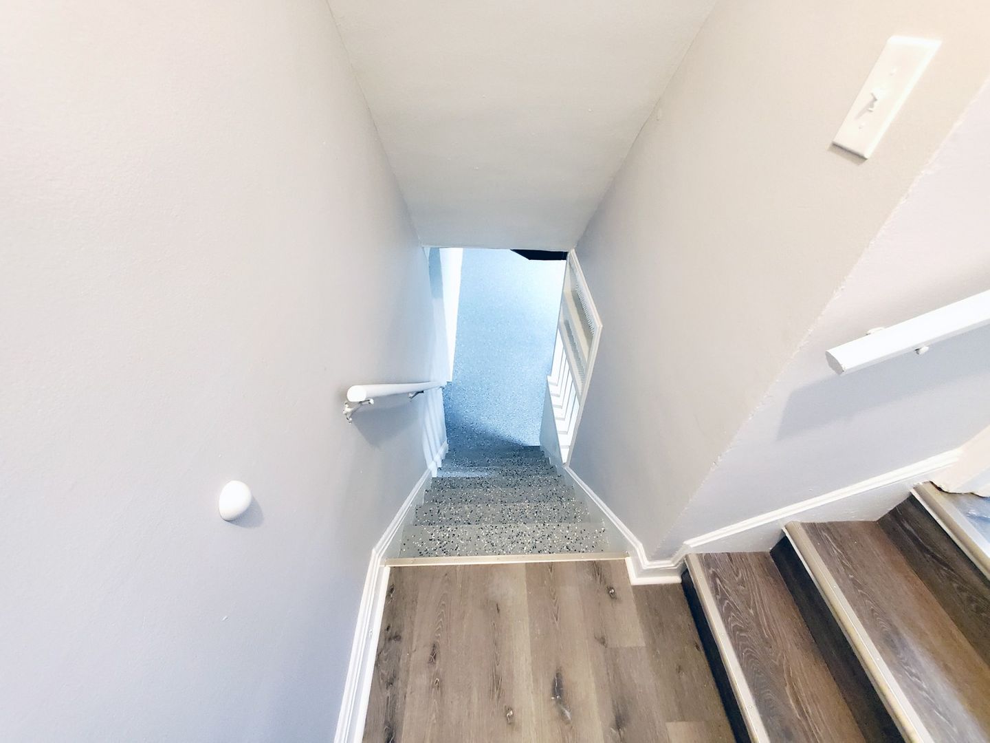 3 Bed – 1.5 Bath Cape Cod for Rent Image